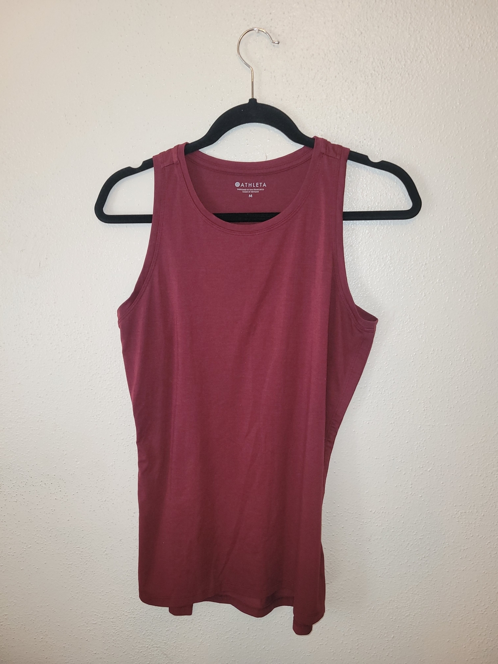Athleta Essential Tank Top Burgundy Sleeveless Crew Neck Women's Medium